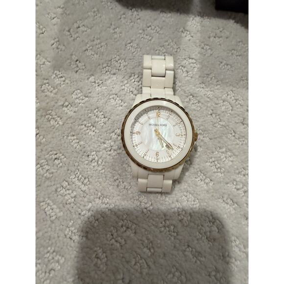 Michael Kors MM5249 Women's White Acrylic Analog Dial Quartz Wrist Watch JNA282 - Picture 4 of 12